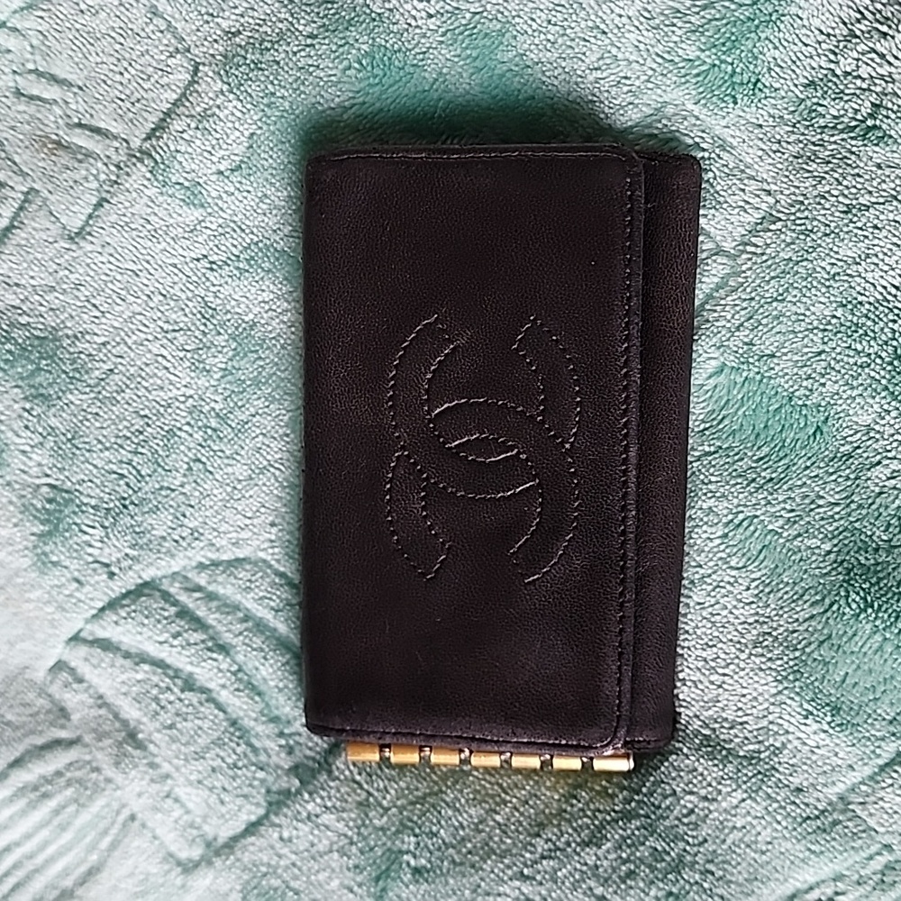 Authentic Chanel 6 Keyring Holder